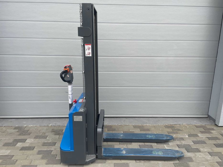 Електричний штабелер STM CDD15