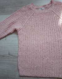 Różowy sweterek dziewczęcy