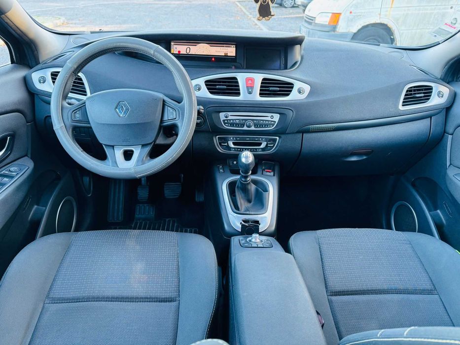 Renault Grand Scenic 1.5 7 Lugares Estimada