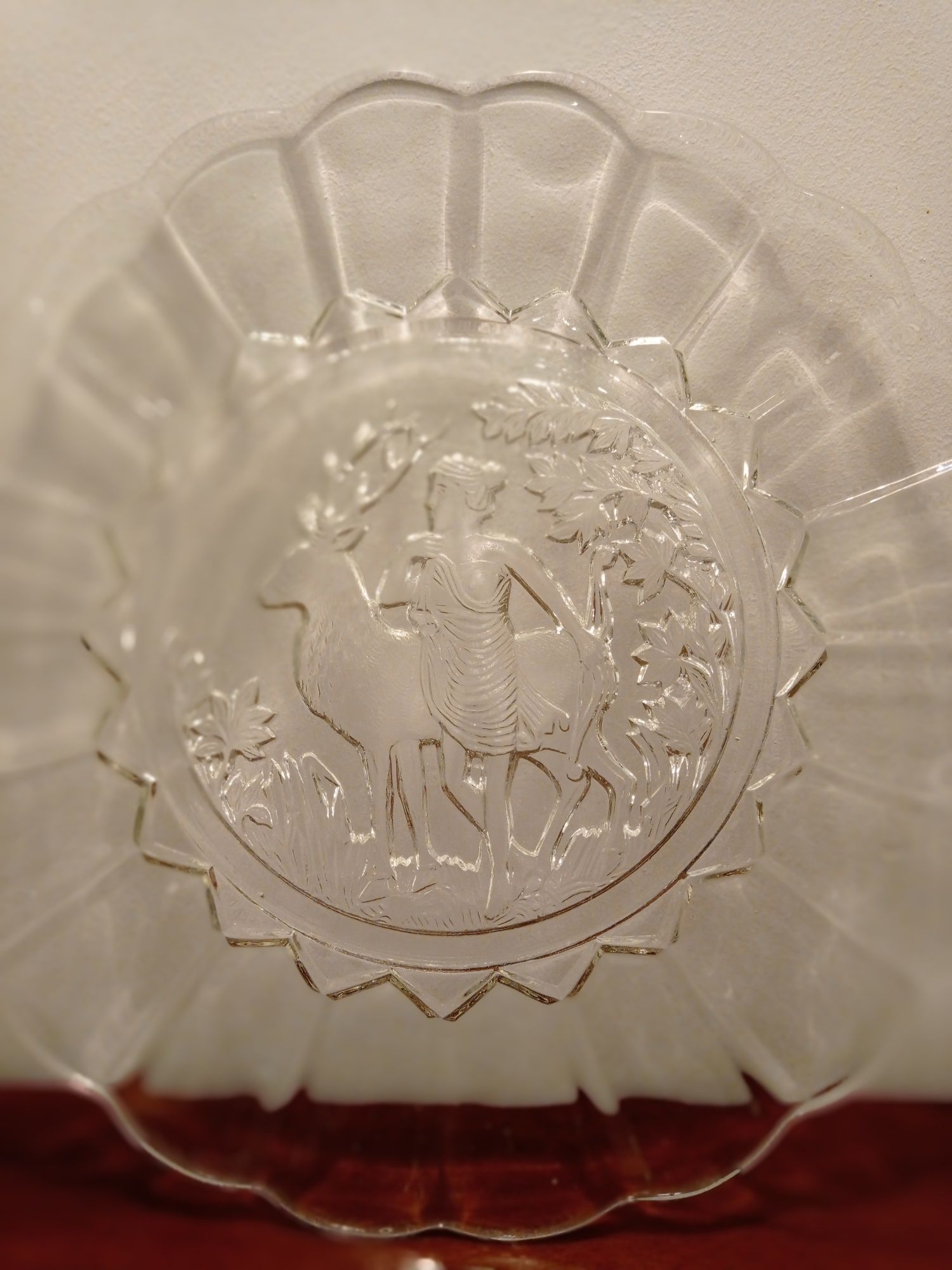 Łowczyni Diana Ząbkowice Art deco szklana patera Huta Szkła