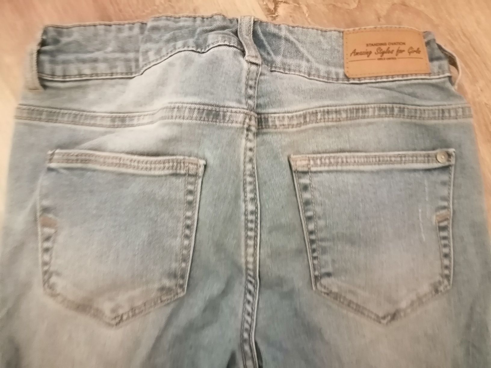 Spodnie jeansy 152