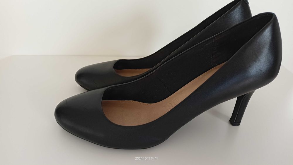 Czółenka szpilki skóra M&S 7 40 jak nowe czarne wygodne 1zł wys