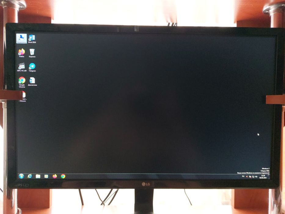 Продам компьютерный стол и компьютер