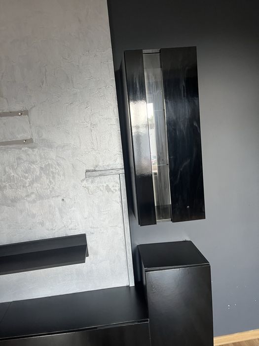 Sprzedam zestaw mebli RTV i komode