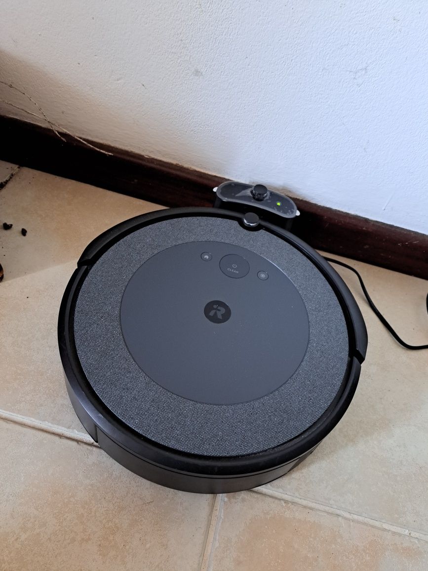 Aspirador IROBOT Roomba