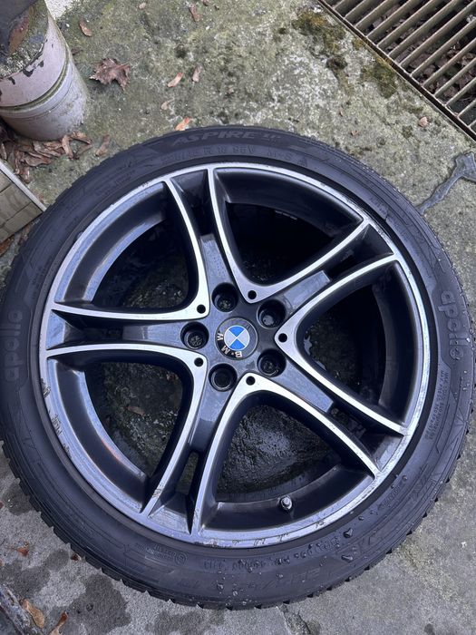 Felgi aluminiowe do bmw  z oponami zimowymi 18