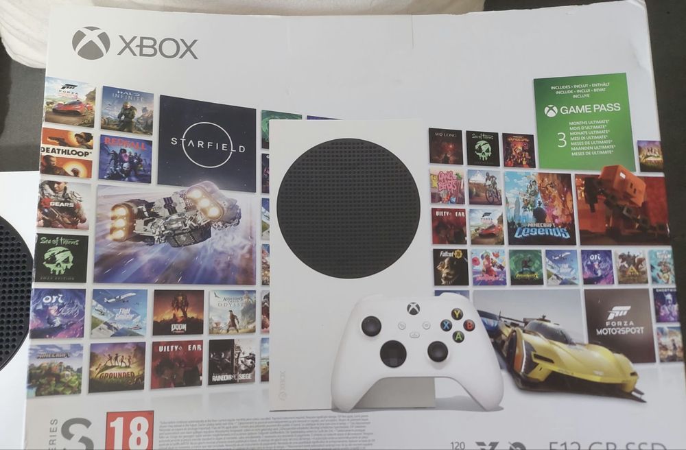 Xbox com caixa e garantia + 2 comandos