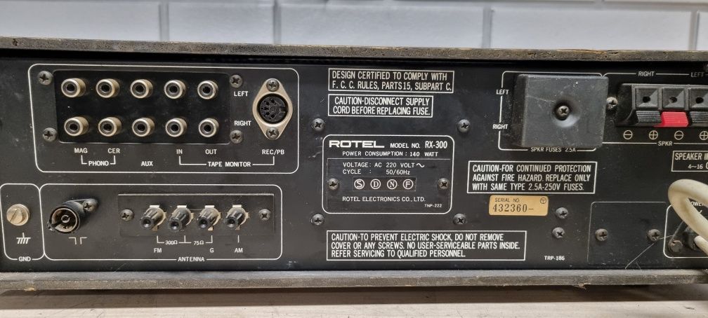 Amplituner ROTEL RX-300. HI-FI stereo