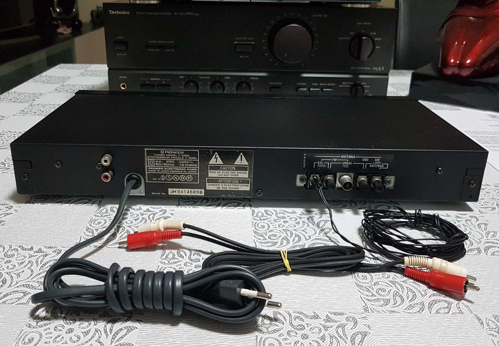 Sintonizador Pioneer F-225L digital, Em Excelente Estado