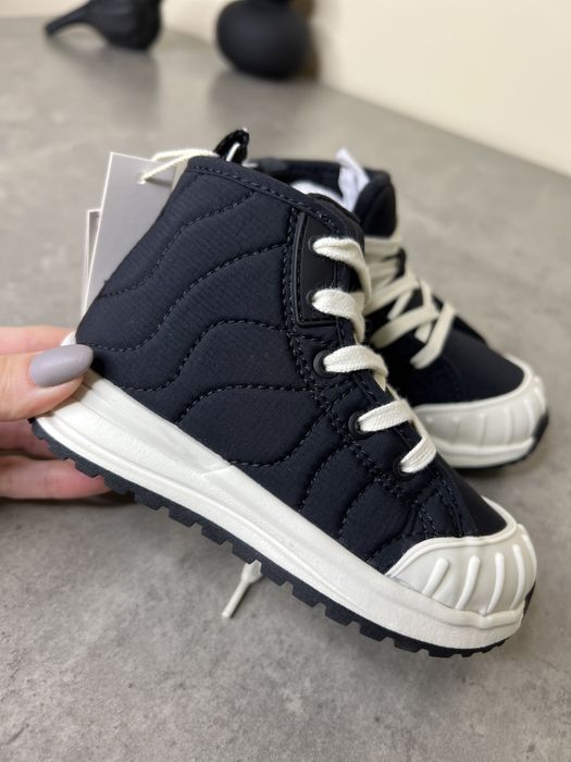 Хайтопи Zara холодна осінь 25 розмір