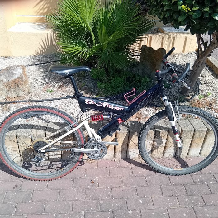 Bicicleta BTT para estrada ou trilha