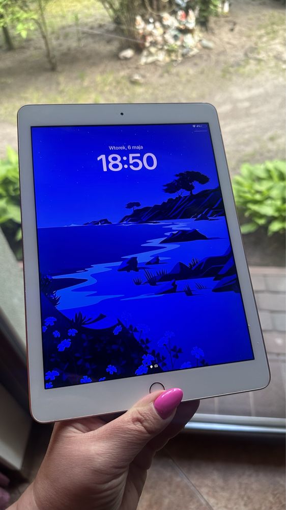 Tablet iPad Apple Retina 10” - Touch ID - PROCREATE