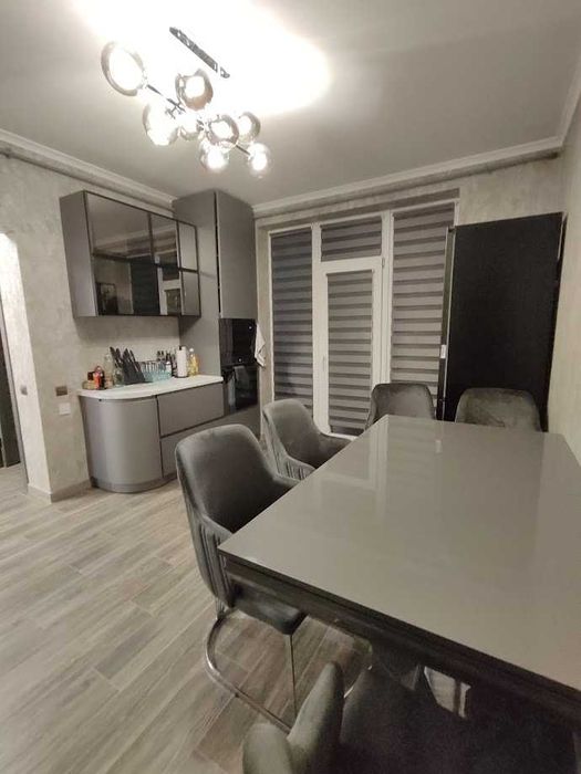 Оренда ТАУНХАУС на вул Кагарлицького (район вул Руська, Гарячий Урбан)