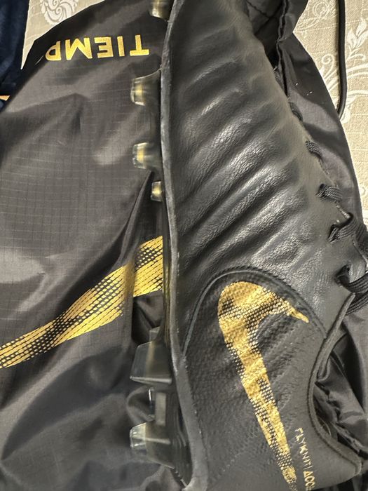 Chuteiras NIKE (NOVAS)