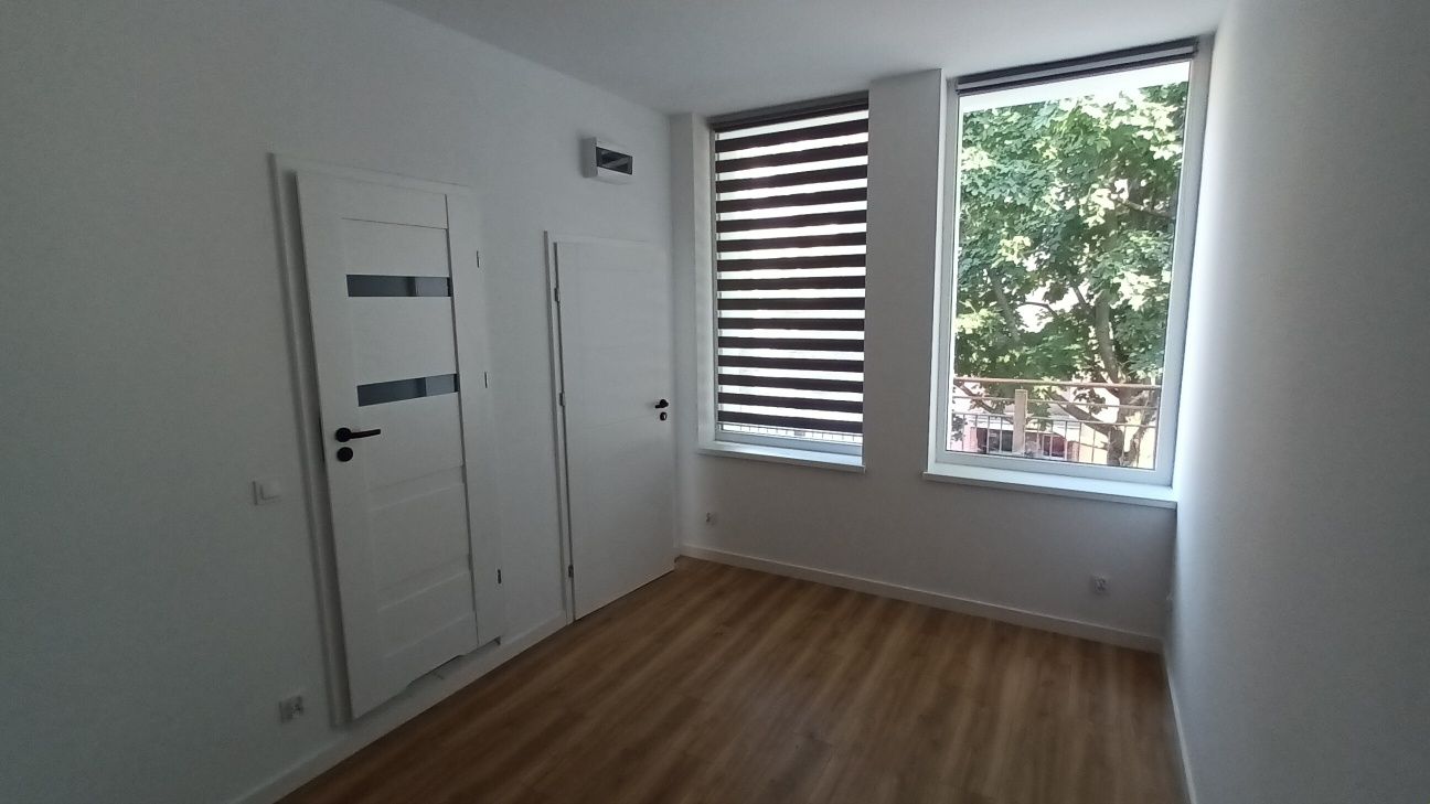 Lokal uslugowy biurowy użytkowy 22 m2 po remoncie