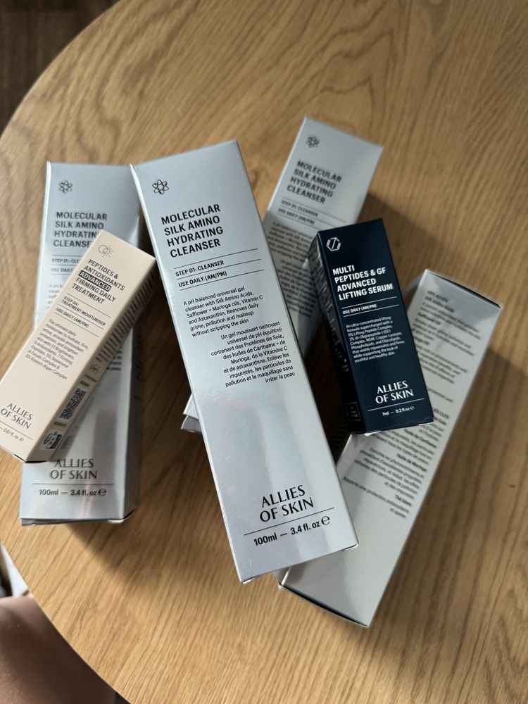 Оригінальний Allies of Skin Molecular Silk Amino Hydrating Cleanser