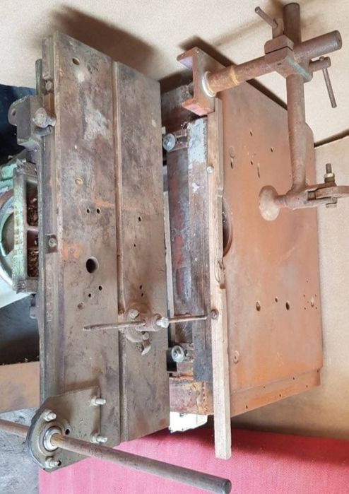 Долбіжно пазовий верстат