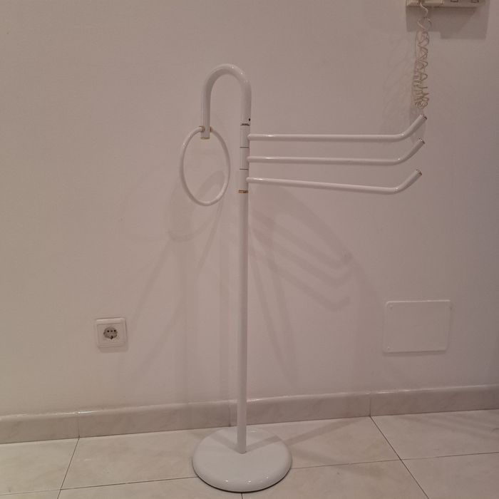 Toalheiro em bom estado