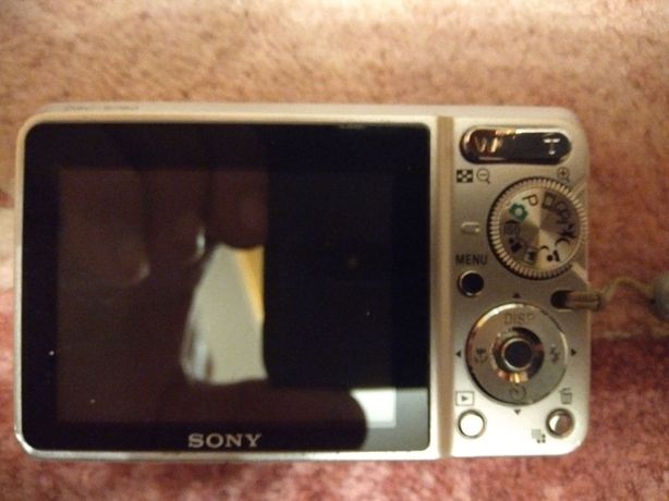 Продам цифровой фотоаппарат SONY под ремонт или на запчасти