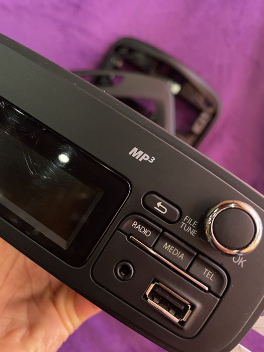 Radio Renault Clio 4 com molduras