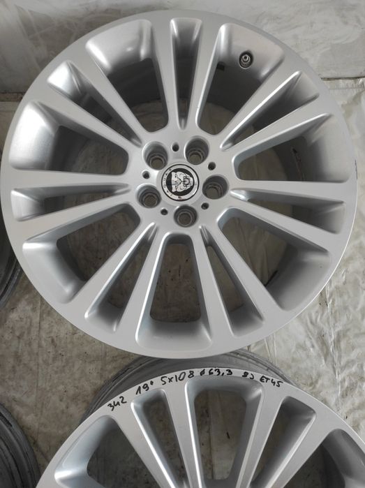 342 Felgi aluminiowe ORYGINAŁ JAGUAR R 19 5x108 Bardzo Ładne Czujniki