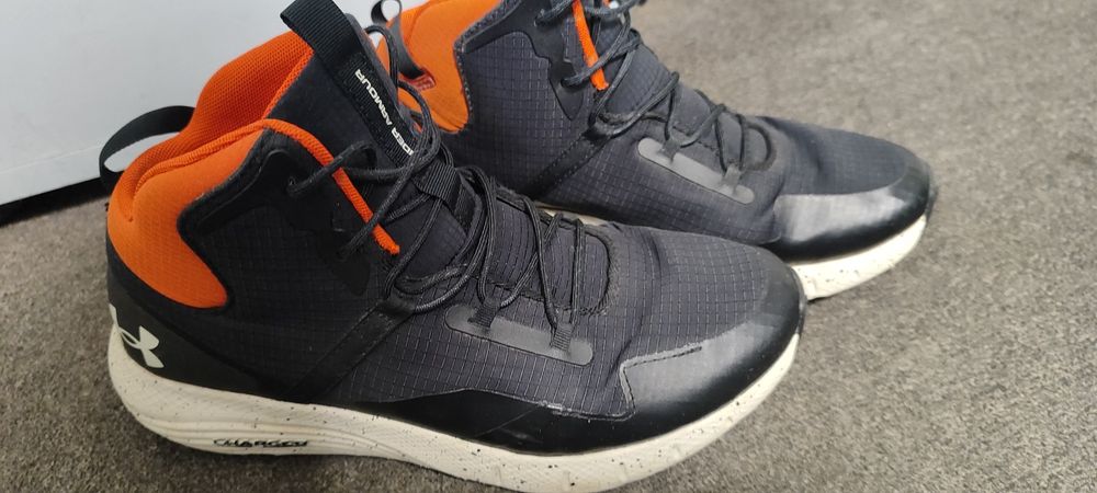 Чоловічі кросівки Under Armour Charged Bandit Trek Trail