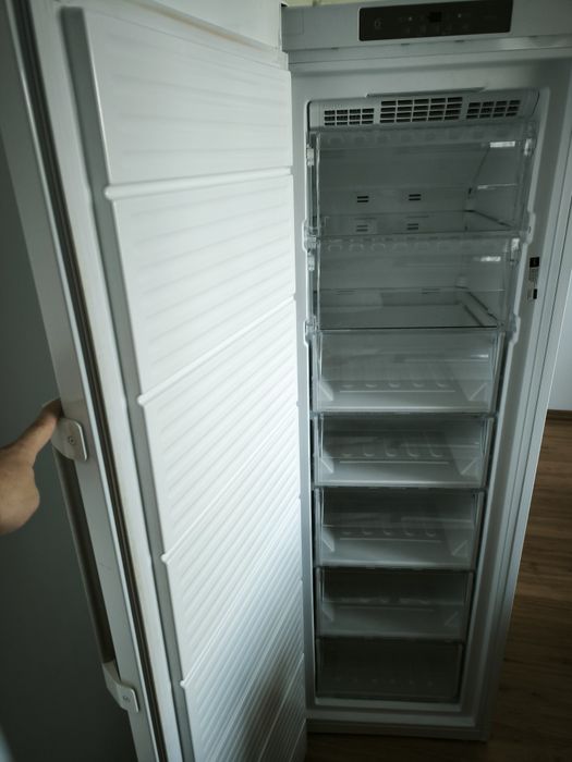 Zamrażarka szufladowa WHIRLPOOL UW8F2YWBIF