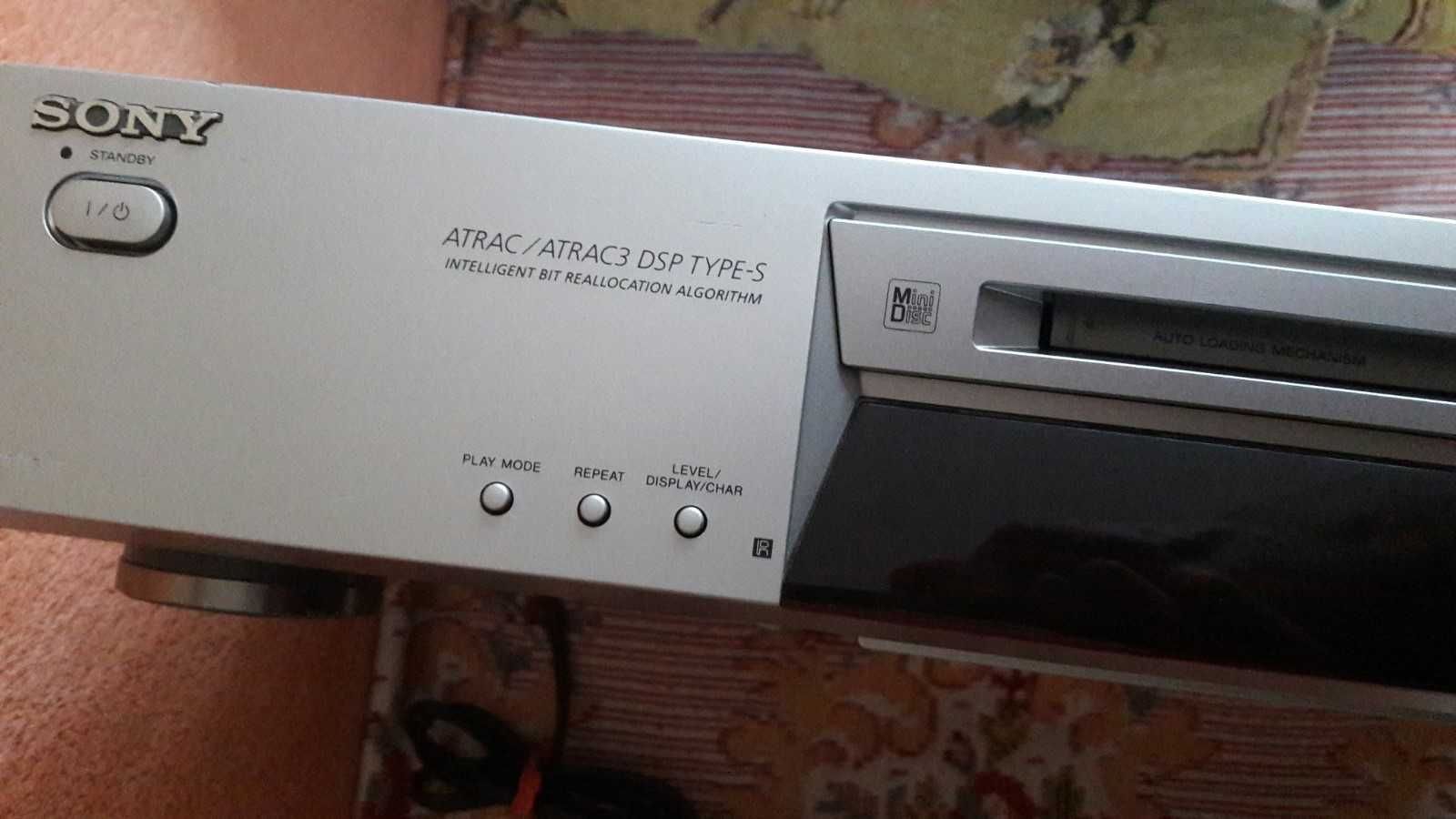 мини дисковая дека  Sony-MDS-je 480-С паспортом и пультом !