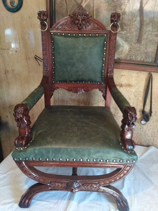 Реставрация старинной и антикварной мебели.