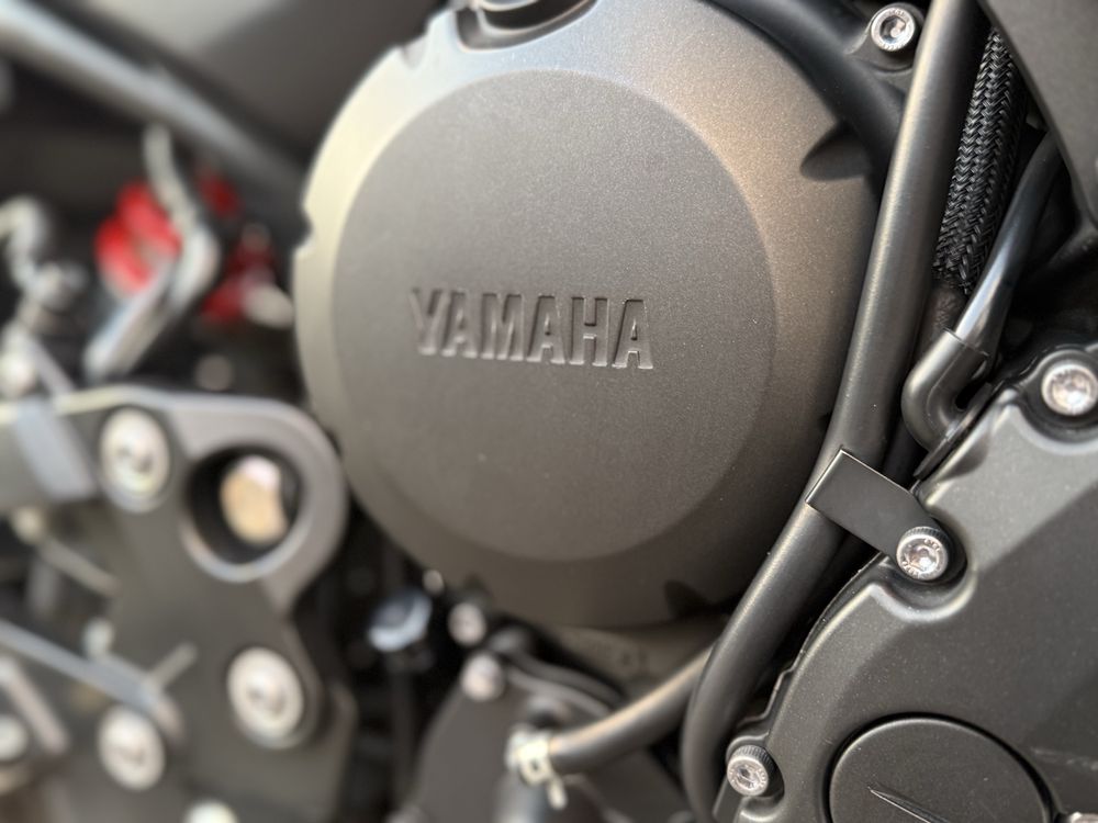 Yamaha FZ6R Black
