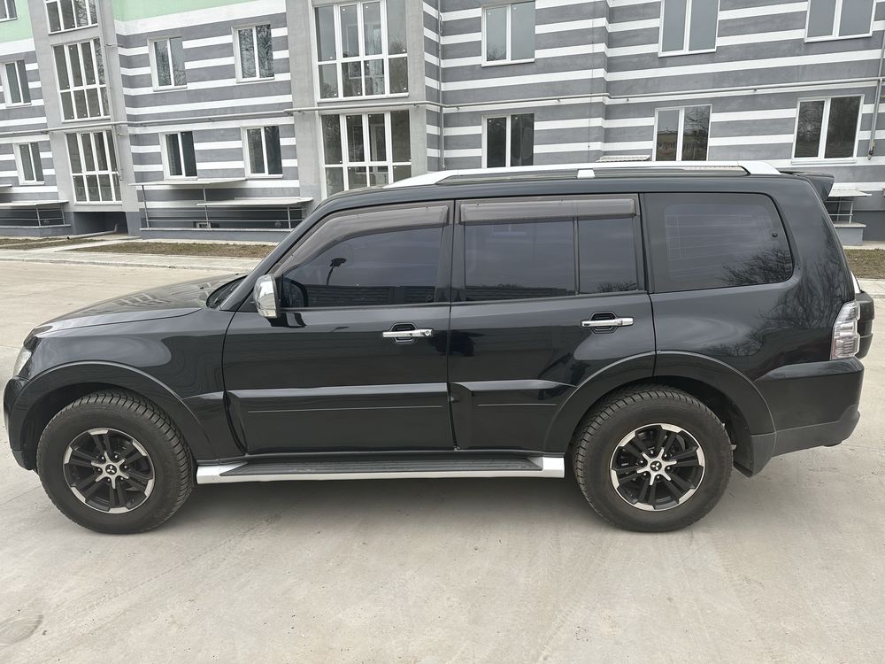 Mitsubishi Pajero Wagon