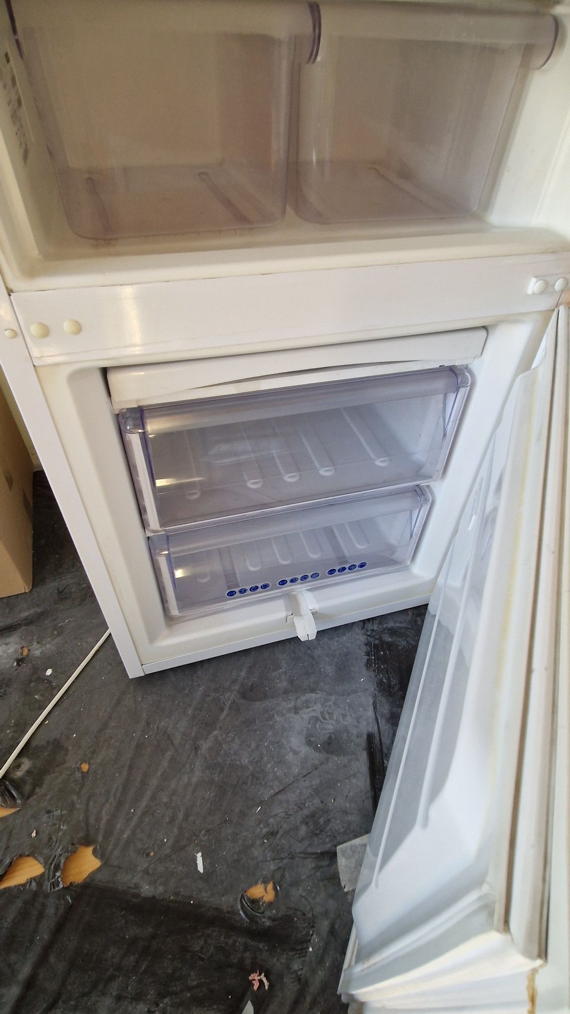Lodówka z zamrażarką Whirpool 154cm bdb