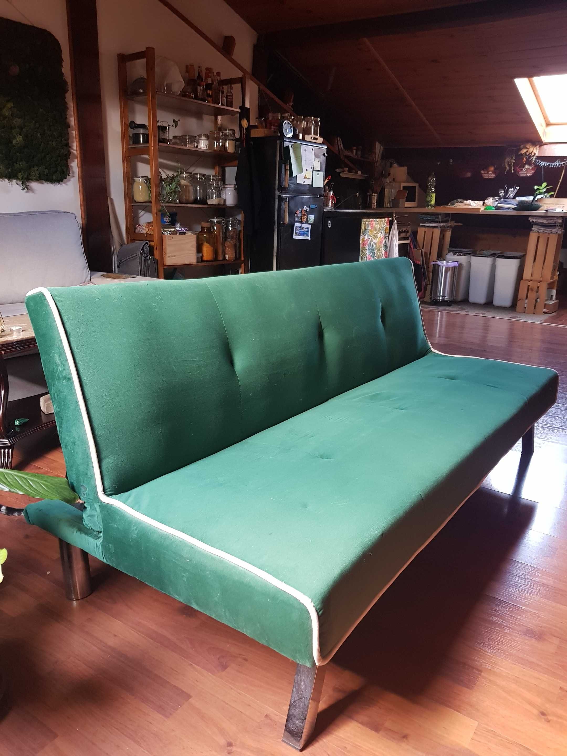 Sofa cama vintage, veludo verde