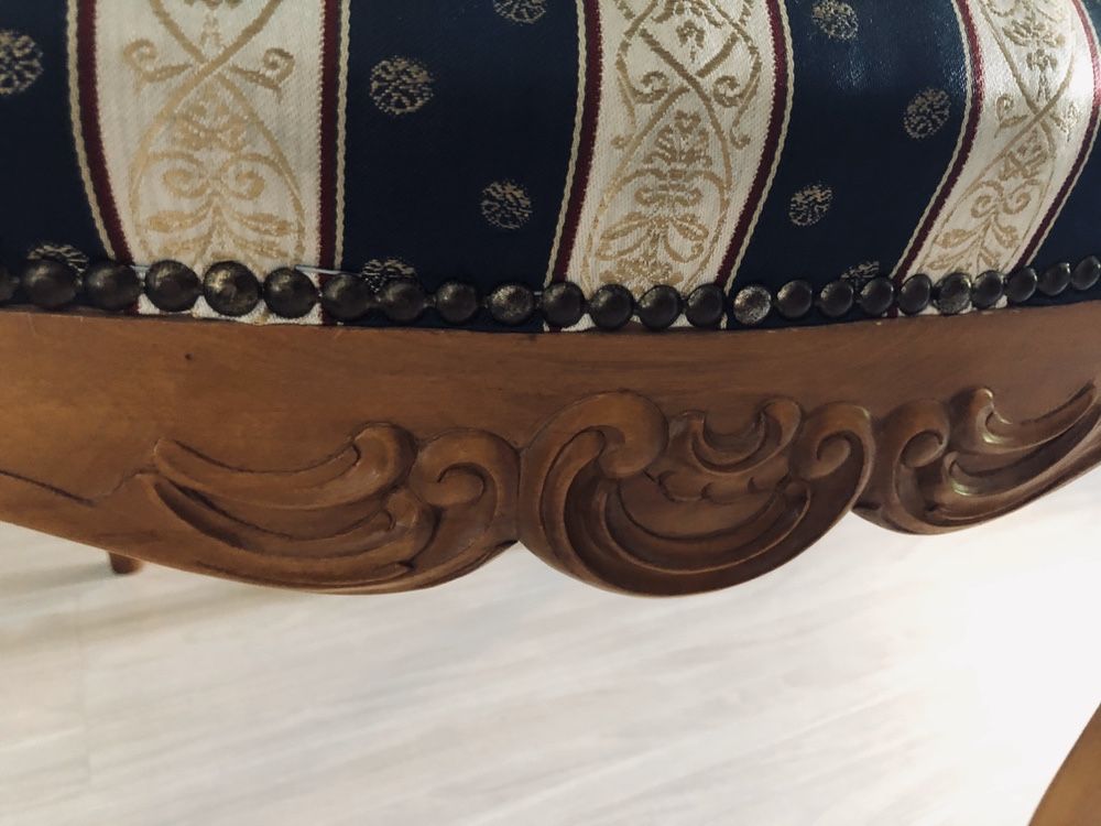 Rzeźbiony swarzędzki komplet jadalny, stylowe meble Szumski Malczewski