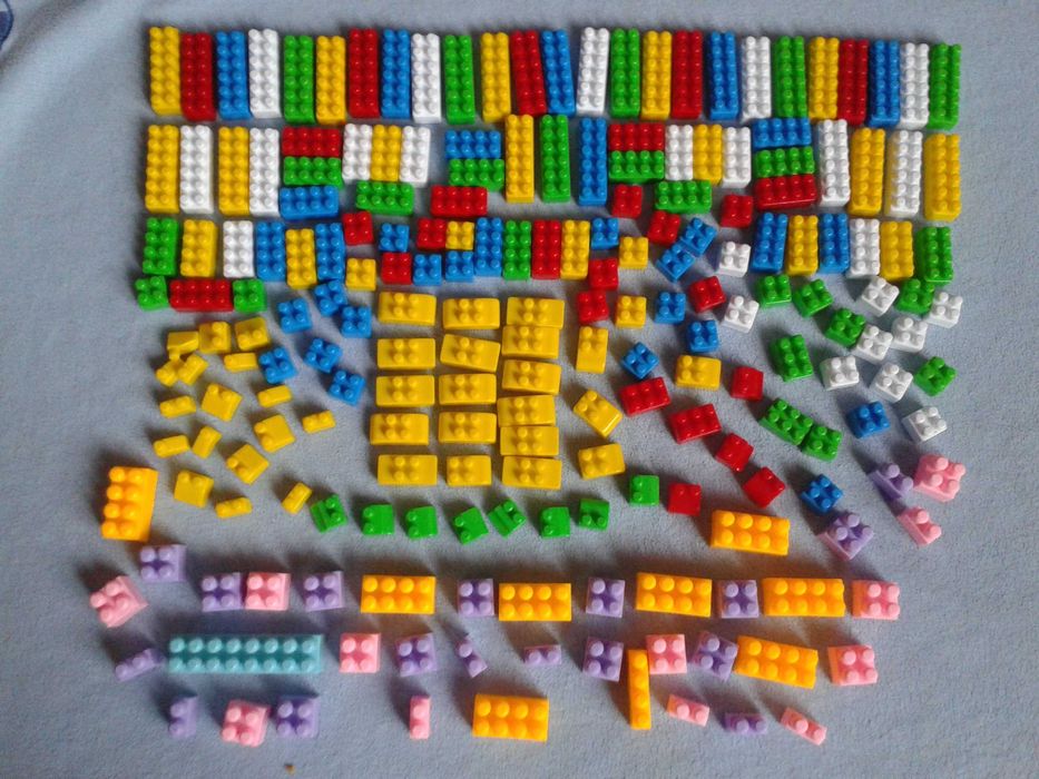 Конструктор Детский Пластиковый.