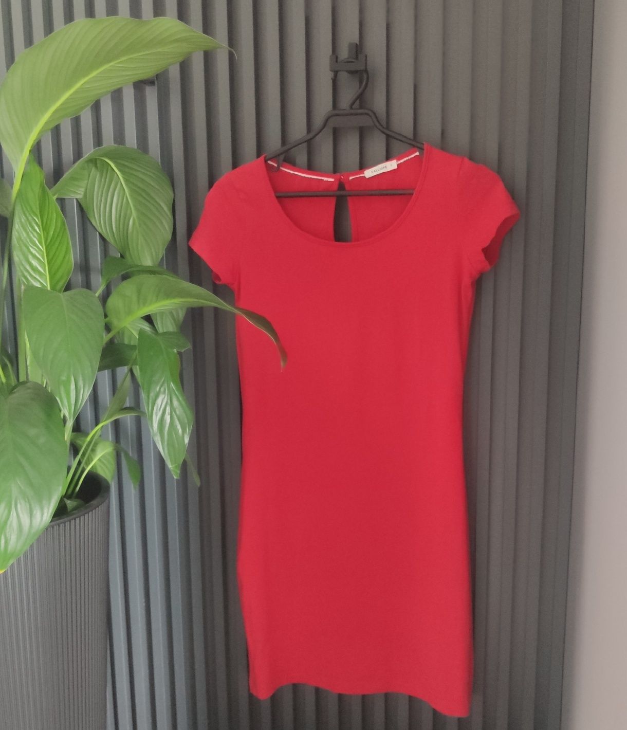 Czerwona sukienka na lato rozmiar S letnia sukienka