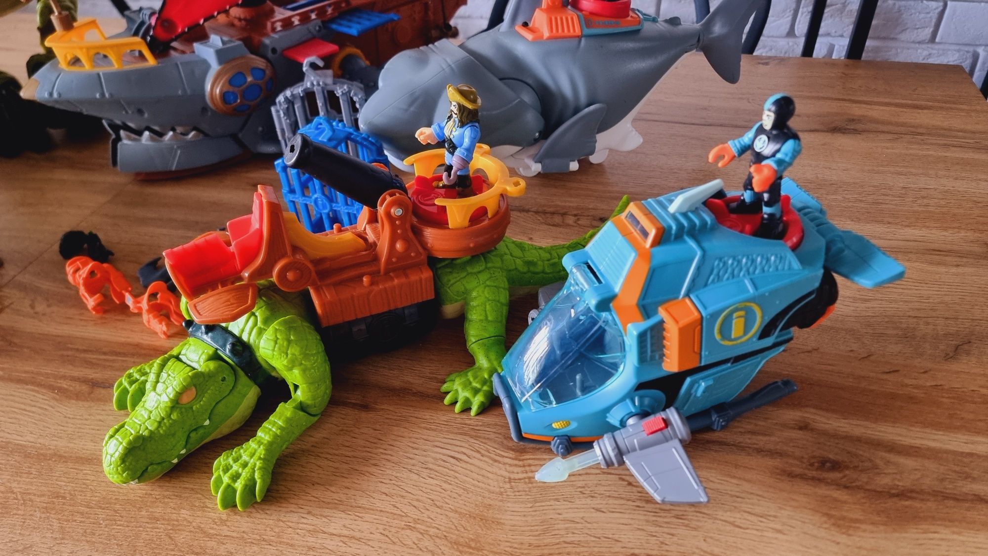Imaginext wielki zestaw, statek, rekin, krokodyl, dinozaur, ciężarówka