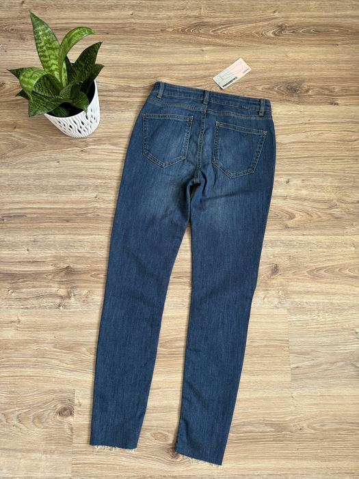 z metki 170zł. Calzedonia s/36 nowe (z metką) spodnie skinny jeans