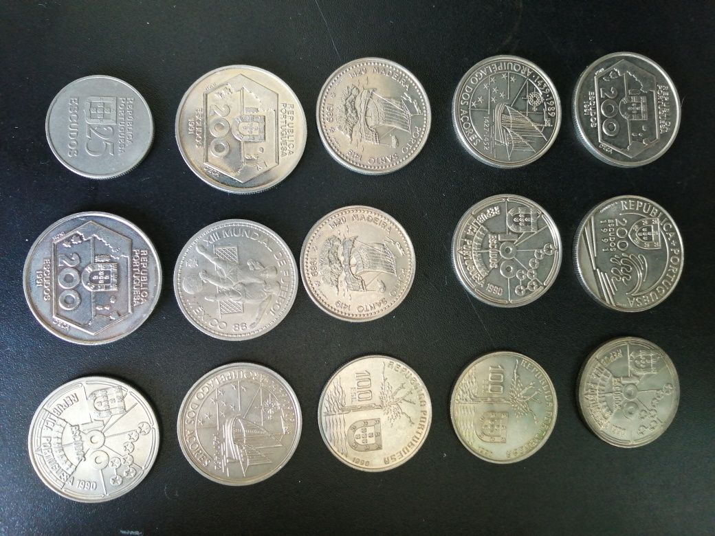 Moedas de escudo comemorativas