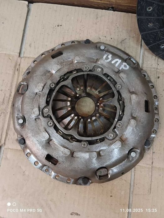 Демфер щеплення маховик 2.0 tdi bmp bkd VW Passat B6 Caddy Skoda 6ст