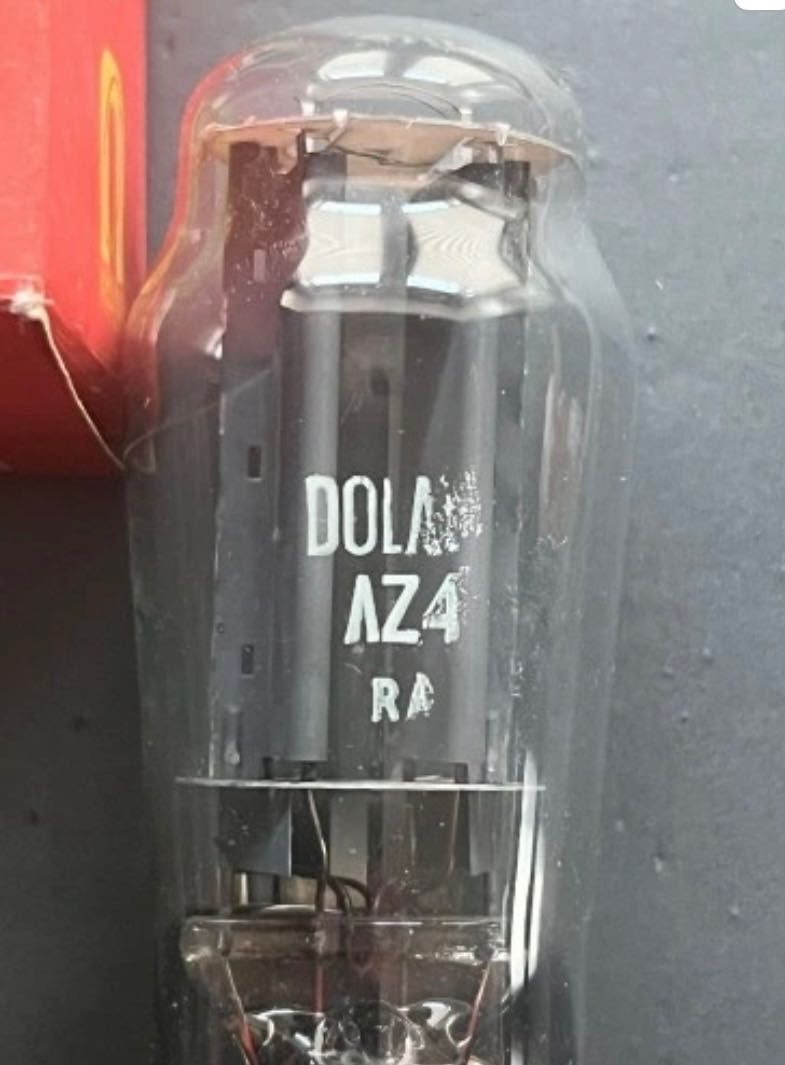 Lampa elektronowa "prostownik' AZ4 DOLAM . NOS
