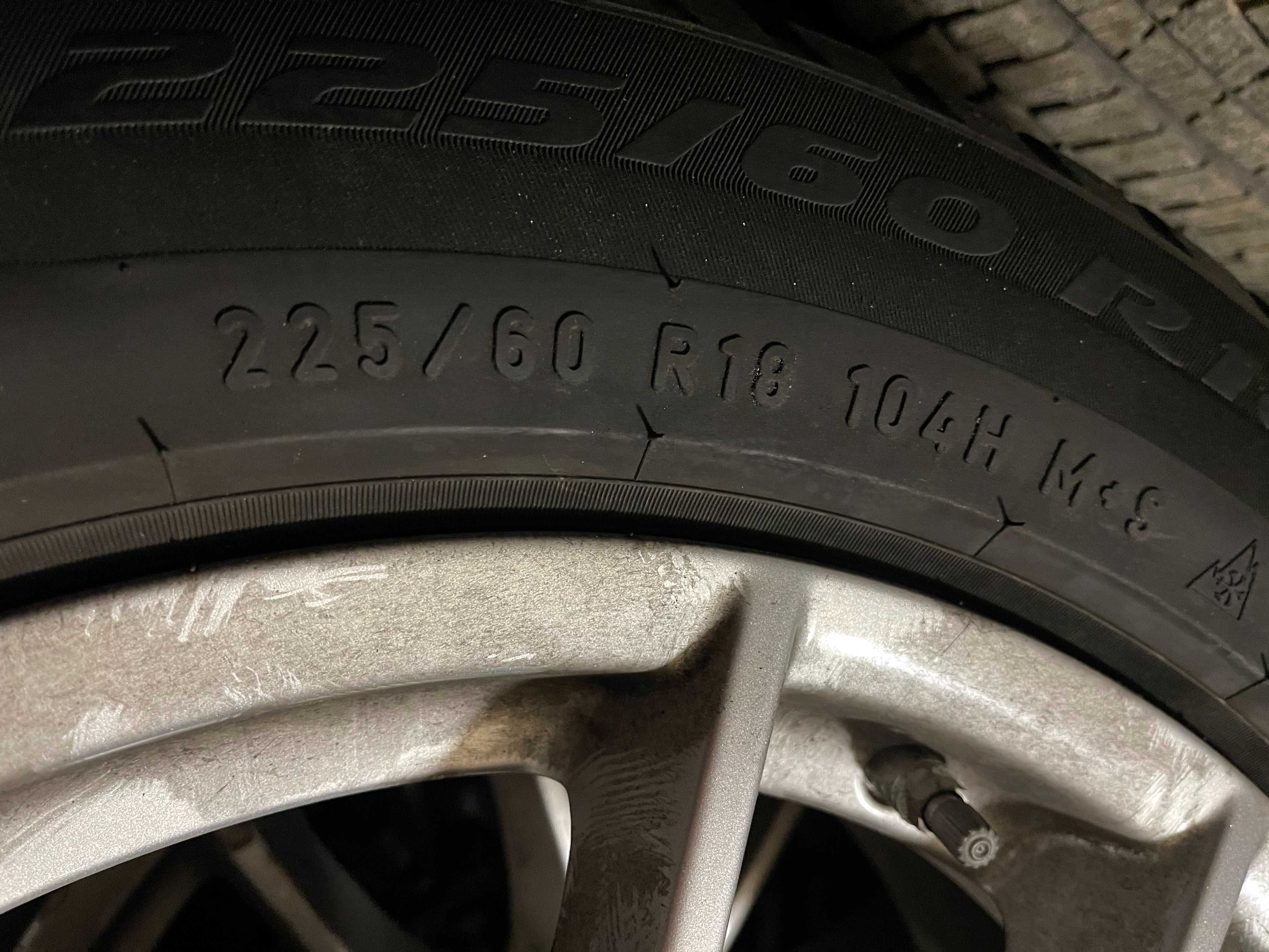 Шини  Pirelli Sottozero 3 225/60 R18 RunFlat  в зборі з дисками