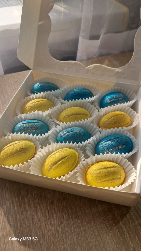 Горішки з різними смаками