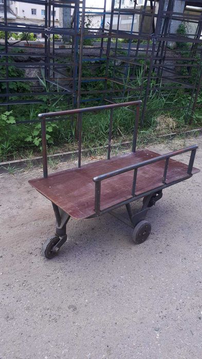 Тележка складская, баркас. Візок, тачка