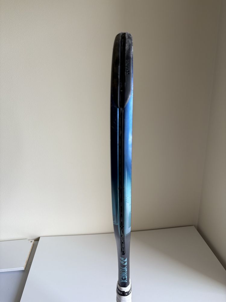 Yonex ezone 100 L2 300gm