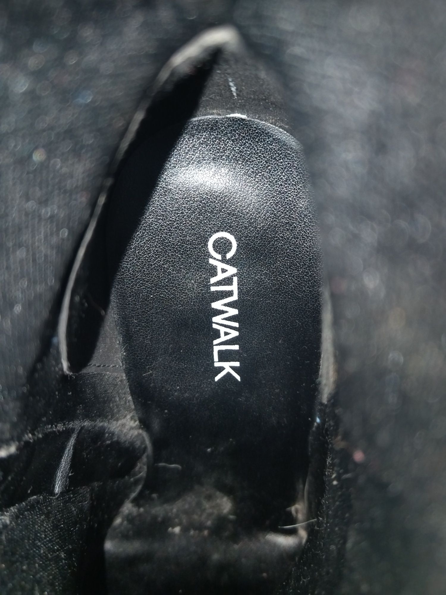 Czarne botki Catwalk CCC wysoki obcas