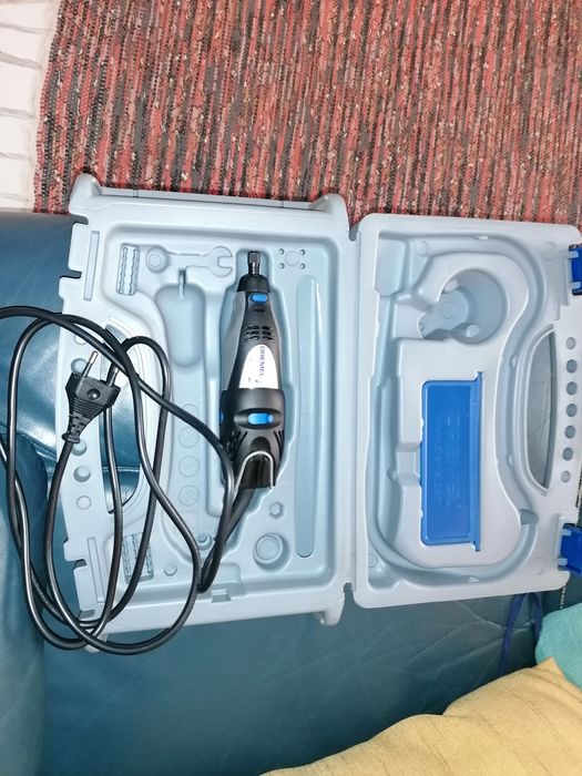 DREMEL 3000 com mala de transporte