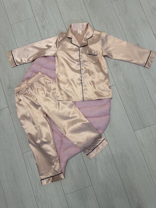 Шовкова піжама, піжама для фотосесії