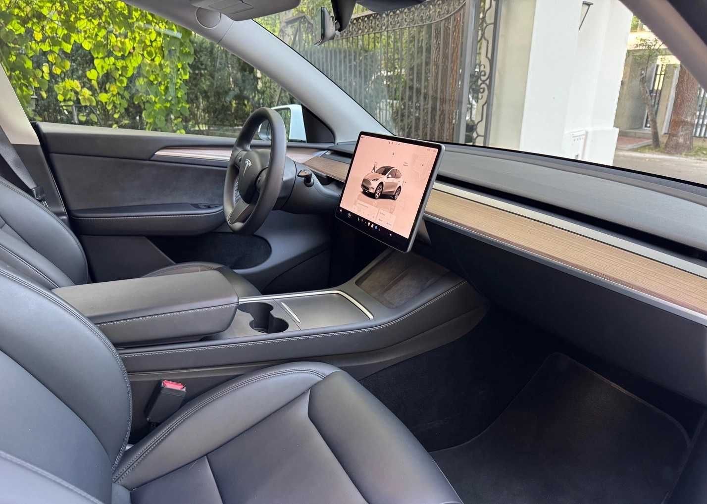 Продам Tesla Model Y 2023