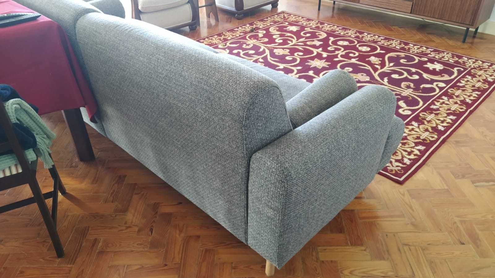 Sofá IKEA modelo Langaryd 3 lugares cinzento escuro - desmontado